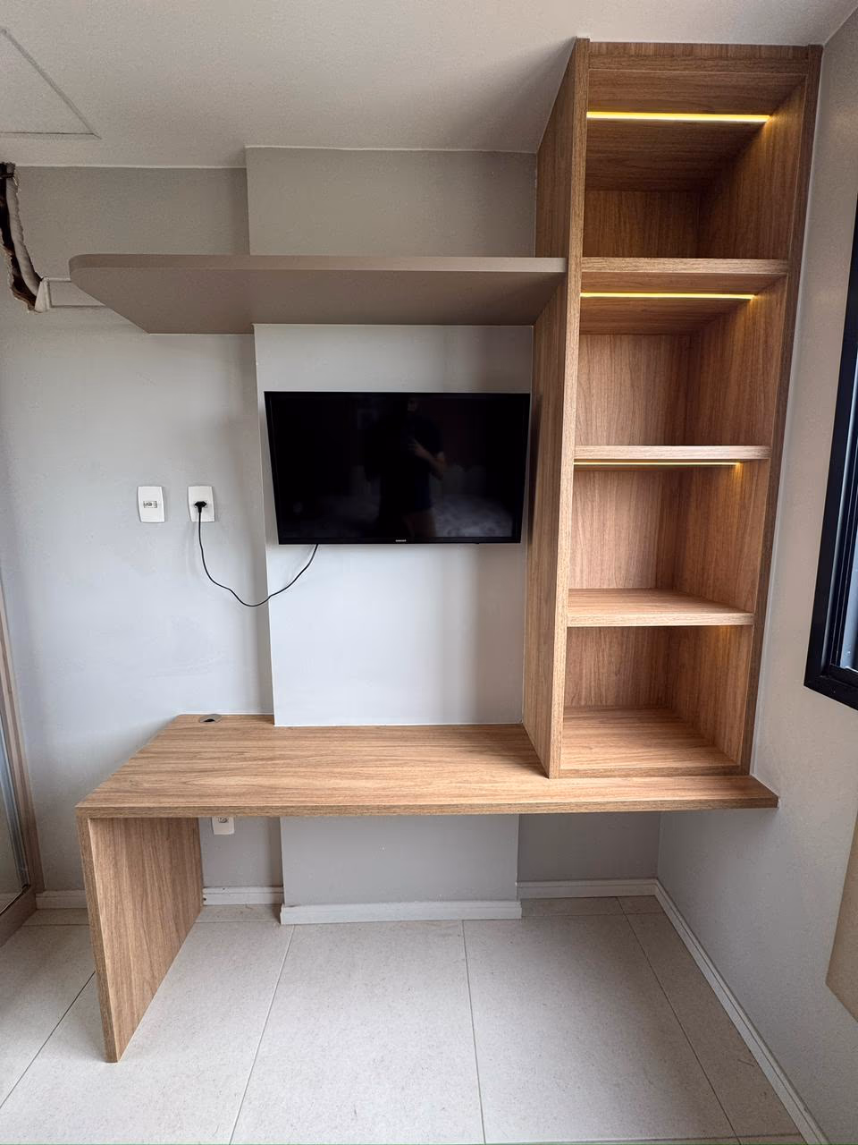 Quarto com home office integrado — foto 2