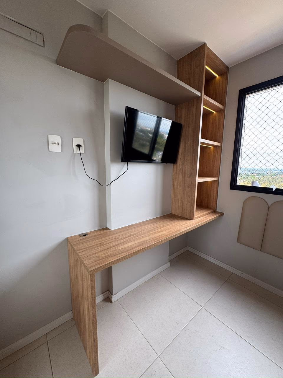 Quarto com home office integrado — foto 3